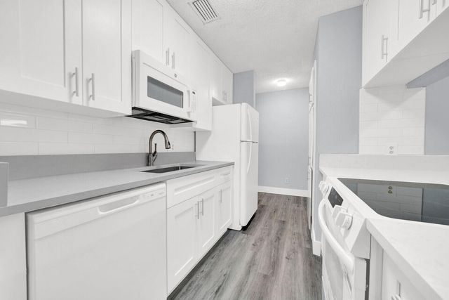 2319 N Congress Avenue 22, Boynton Beach, FL 33426