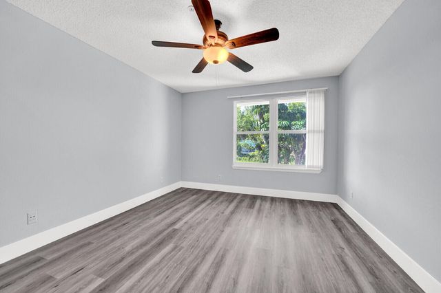 2319 N Congress Avenue 22, Boynton Beach, FL 33426