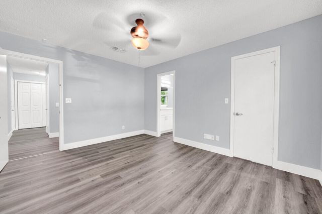 2319 N Congress Avenue 22, Boynton Beach, FL 33426