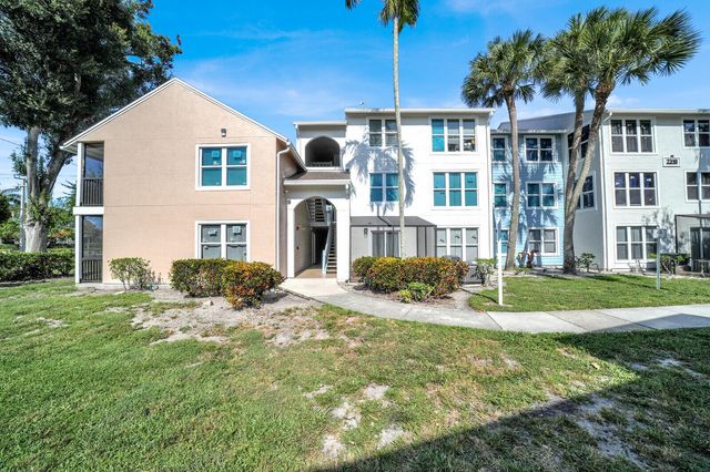 2319 N Congress Avenue 22, Boynton Beach, FL 33426