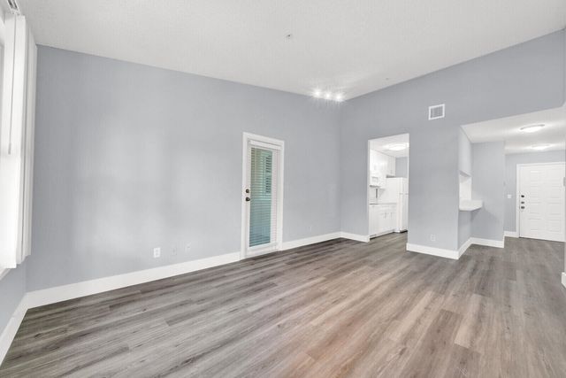 2319 N Congress Avenue 22, Boynton Beach, FL 33426