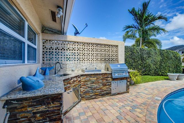1920 Waters Edge, Pompano Beach, FL 33062