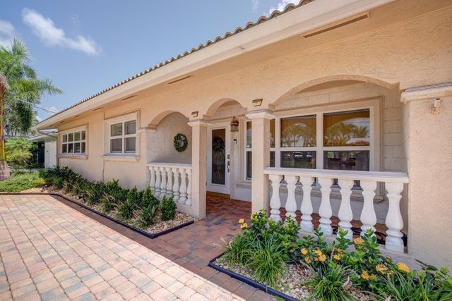 1920 Waters Edge, Pompano Beach, FL 33062