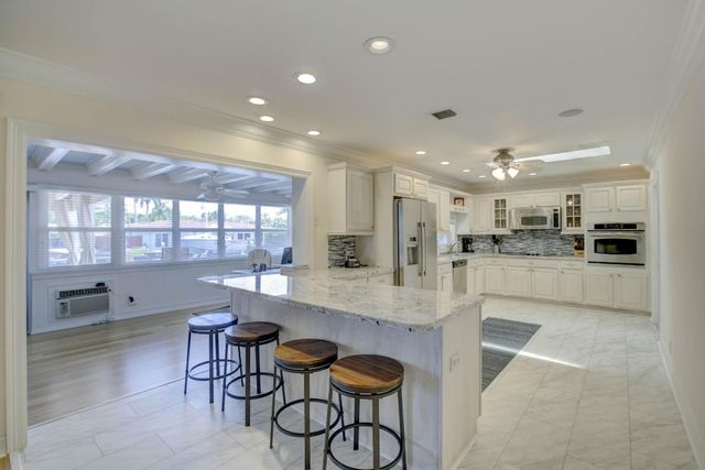 1920 Waters Edge, Pompano Beach, FL 33062