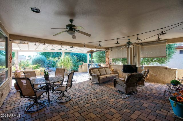 18011 W Tierra Del Sol Drive, Surprise, AZ 85387