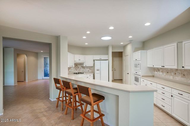 18011 W Tierra Del Sol Drive, Surprise, AZ 85387