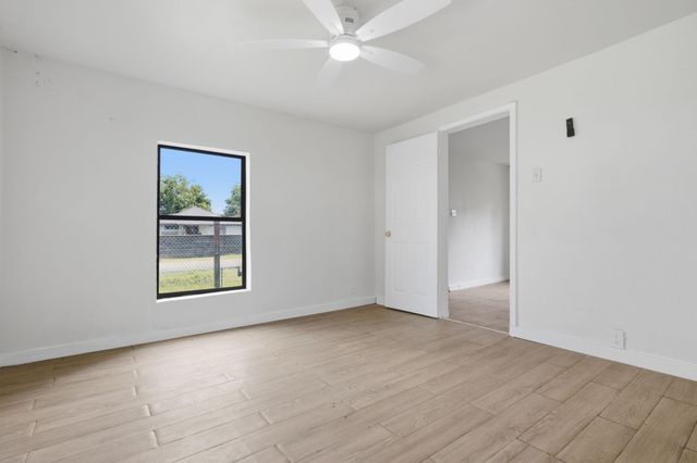 412 Owens Street, Houston, TX 77029