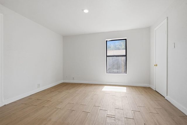 412 Owens Street, Houston, TX 77029