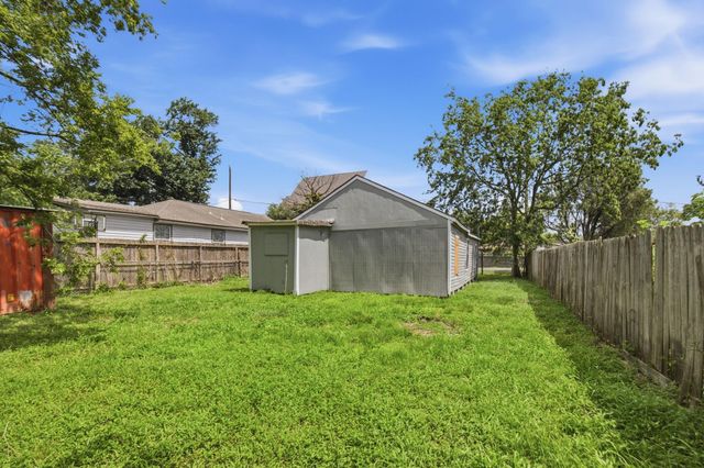 412 Owens Street, Houston, TX 77029