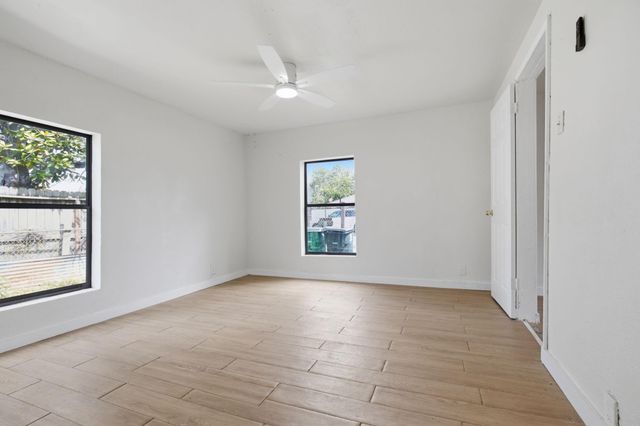 412 Owens Street, Houston, TX 77029