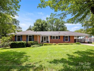 403 Pole Creasman Road, Asheville, NC 28806