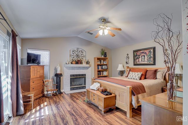 10810 Royal Ascot Avenue, Bakersfield, CA 93312