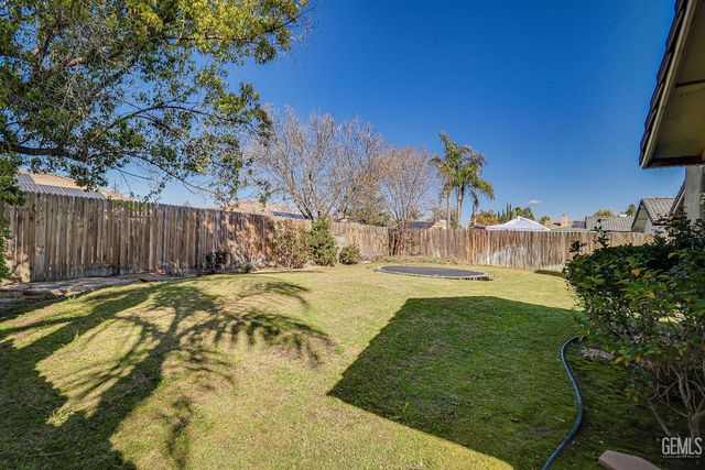 10810 Royal Ascot Avenue, Bakersfield, CA 93312