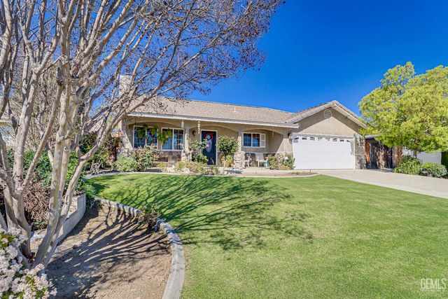 10810 Royal Ascot Avenue, Bakersfield, CA 93312