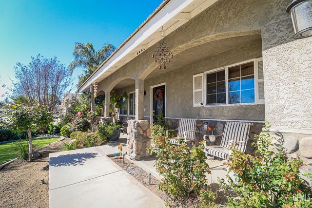 10810 Royal Ascot Avenue, Bakersfield, CA 93312