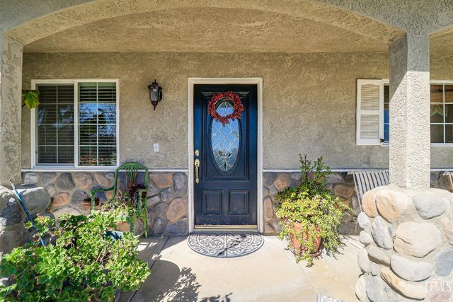 10810 Royal Ascot Avenue, Bakersfield, CA 93312