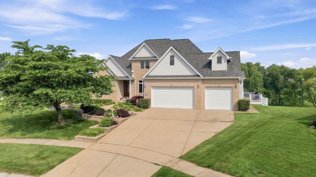 2654 Mariestad Drive, Valparaiso, IN 46385