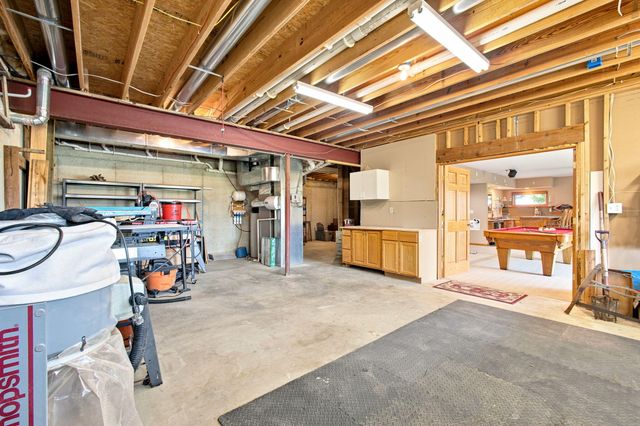 2654 Mariestad Drive, Valparaiso, IN 46385
