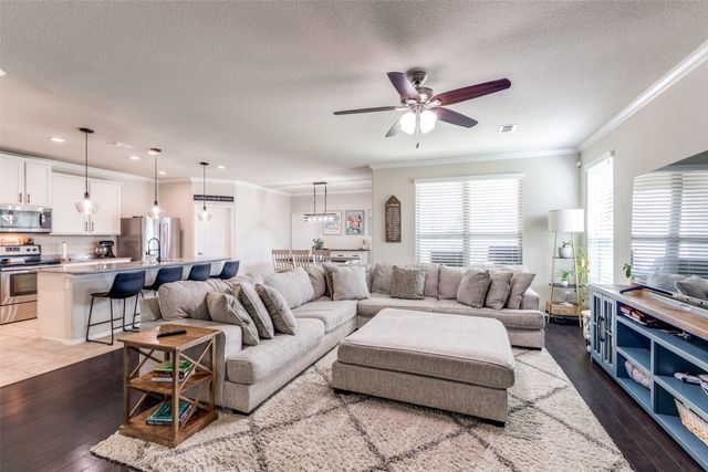 1000 Marietta Lane, Aubrey, TX 76227