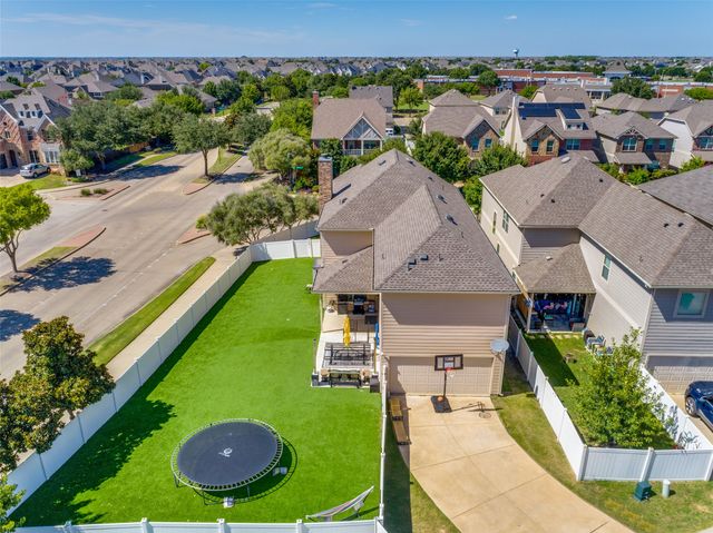 1000 Marietta Lane, Aubrey, TX 76227