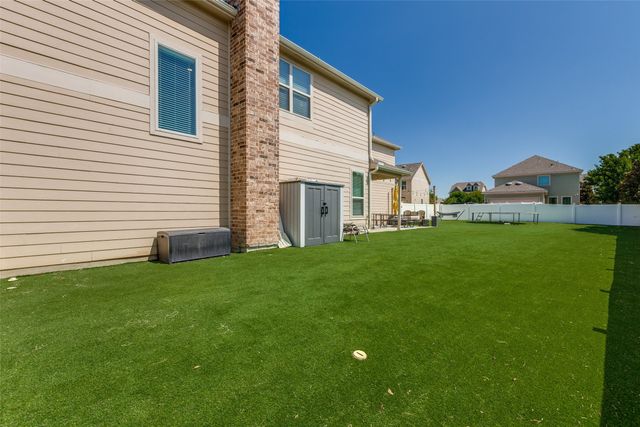 1000 Marietta Lane, Aubrey, TX 76227