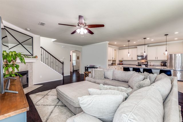 1000 Marietta Lane, Aubrey, TX 76227