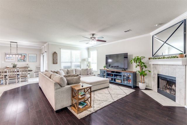 1000 Marietta Lane, Aubrey, TX 76227