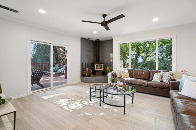 23758 Hutchinson Road, Los Gatos, CA 95033