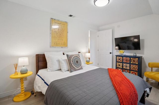 23758 Hutchinson Road, Los Gatos, CA 95033
