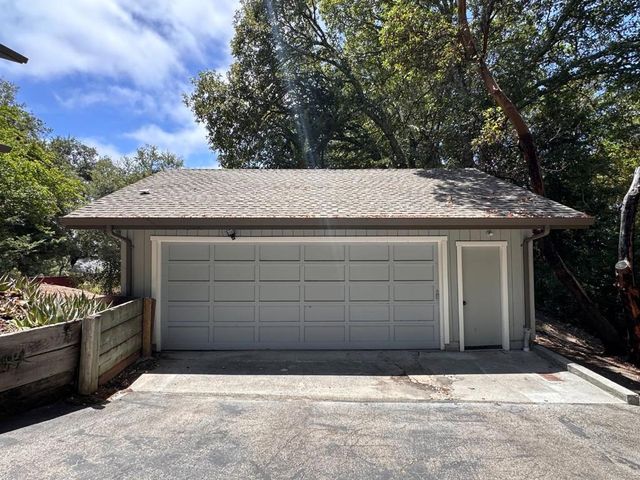 23758 Hutchinson Road, Los Gatos, CA 95033