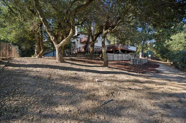 23758 Hutchinson Road, Los Gatos, CA 95033