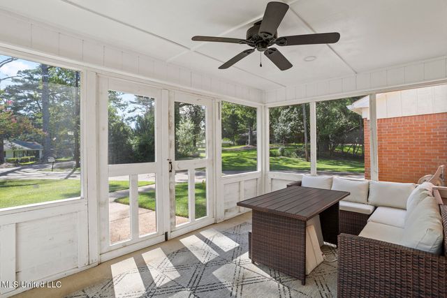 332 Kiowa Drive, Madison, MS 39110