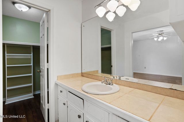 332 Kiowa Drive, Madison, MS 39110