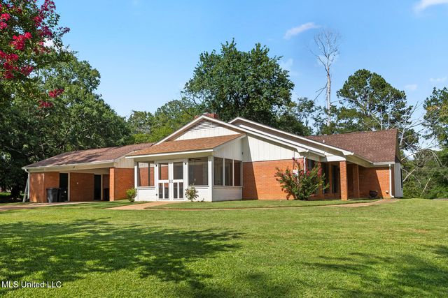 332 Kiowa Drive, Madison, MS 39110