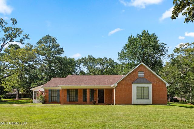 332 Kiowa Drive, Madison, MS 39110