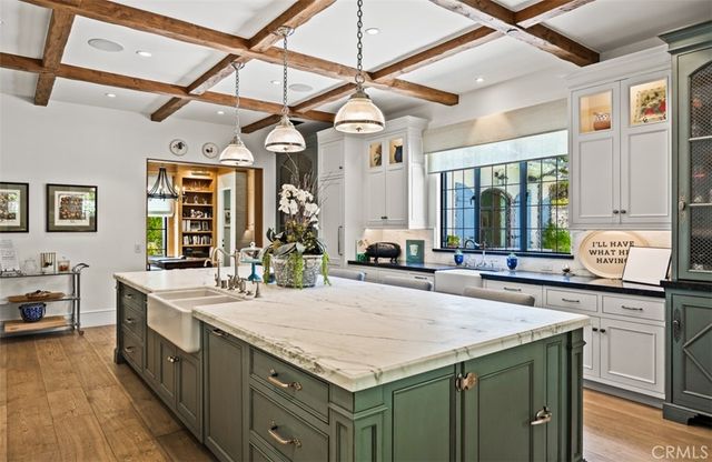 7 Oakmont Lane, Newport Beach, CA 92660