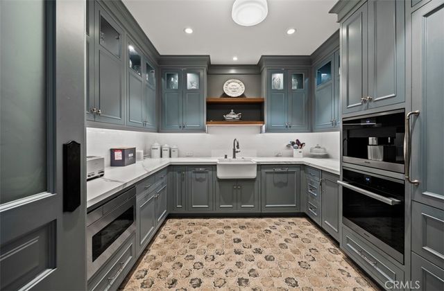 7 Oakmont Lane, Newport Beach, CA 92660