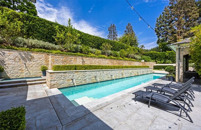7 Oakmont Lane, Newport Beach, CA 92660