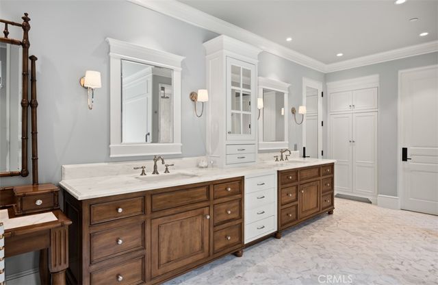 7 Oakmont Lane, Newport Beach, CA 92660