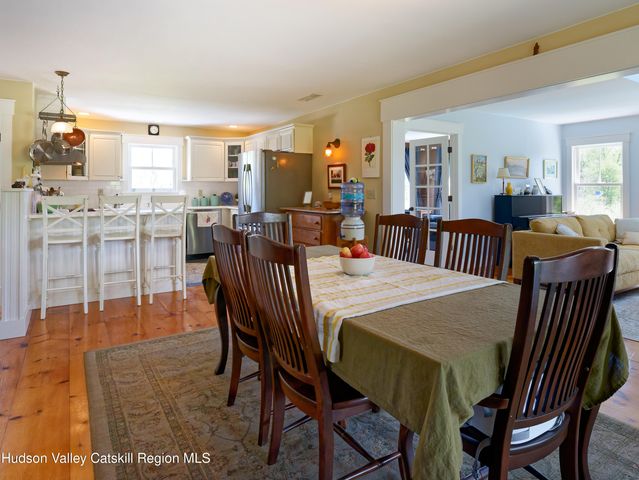 5246 New York 9-G, Tivoli, NY 12583