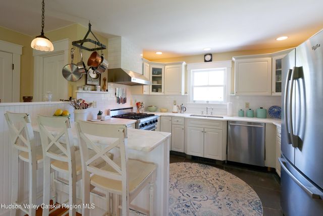 5246 New York 9-G, Tivoli, NY 12583