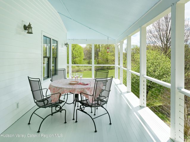 5246 New York 9-G, Tivoli, NY 12583
