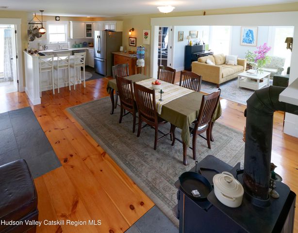 5246 New York 9-G, Tivoli, NY 12583