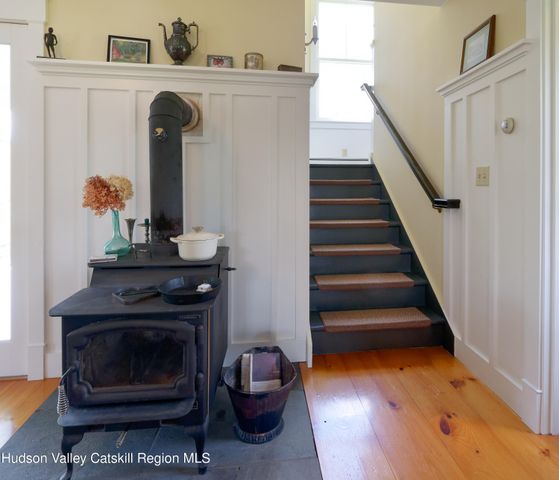 5246 New York 9-G, Tivoli, NY 12583