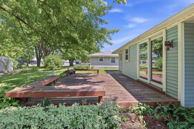 709 MEMORIAL DRIVE, Kewaskum, WI 53040