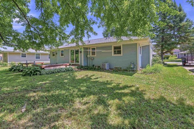 709 MEMORIAL DRIVE, Kewaskum, WI 53040