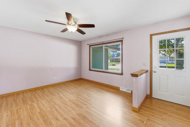 709 MEMORIAL DRIVE, Kewaskum, WI 53040