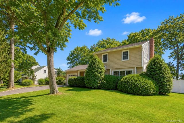 18 Elkin Drive, Middle Island, NY 11953