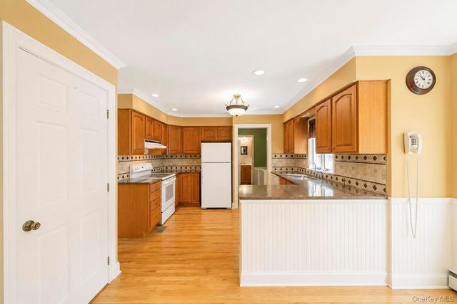 18 Elkin Drive, Middle Island, NY 11953