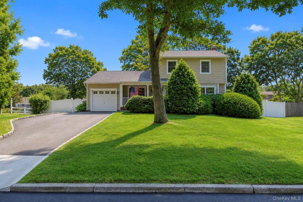 18 Elkin Drive, Middle Island, NY 11953